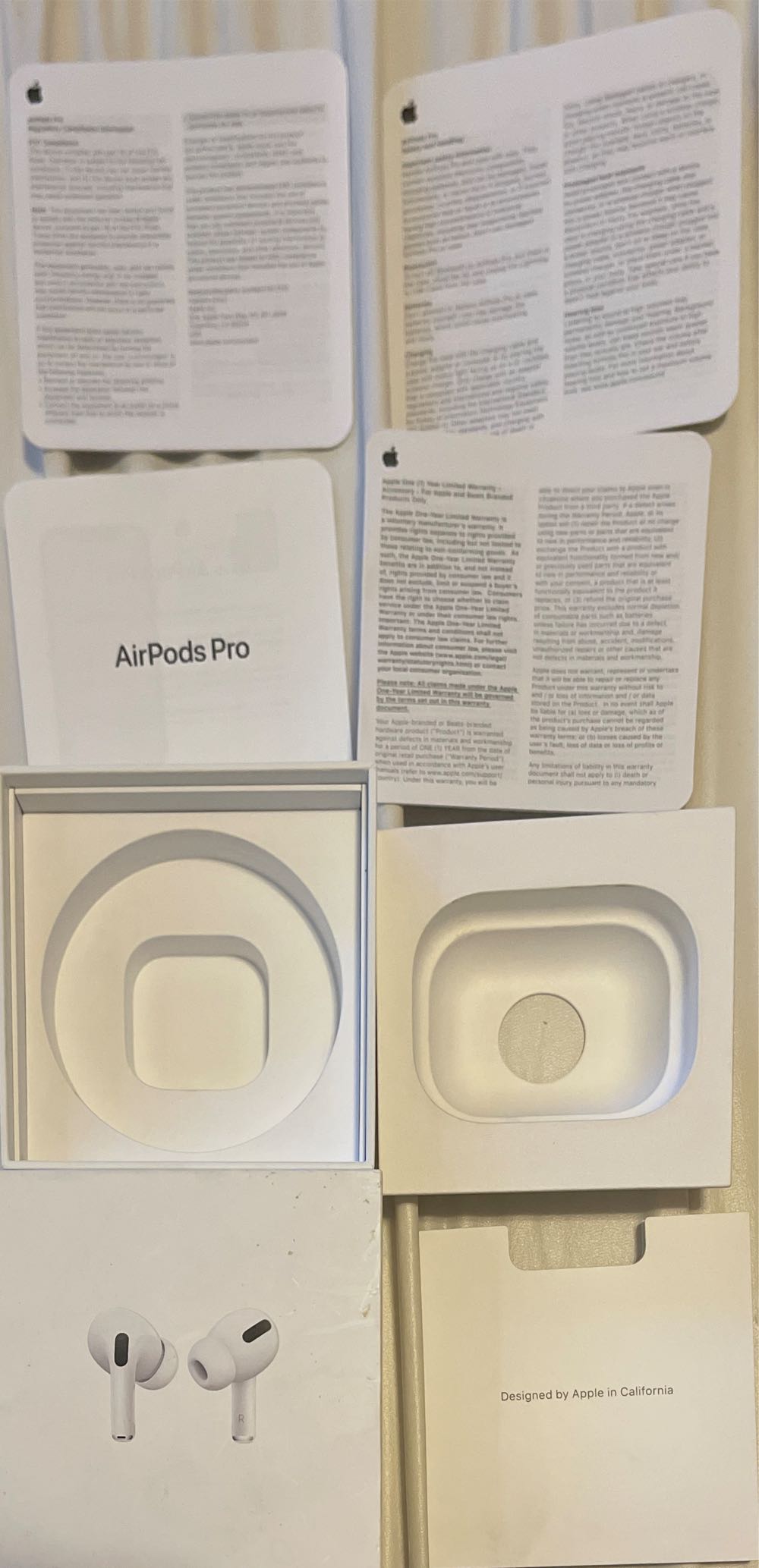 Airpods Pro  vinyl figure collectible - Main Image 3
