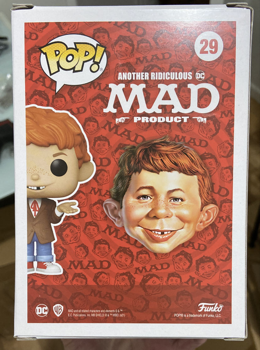 Funko Pop Alfred E. Neuman - MAD - DC Comics vinyl figure collectible [Barcode 889698520041] - Main Image 3