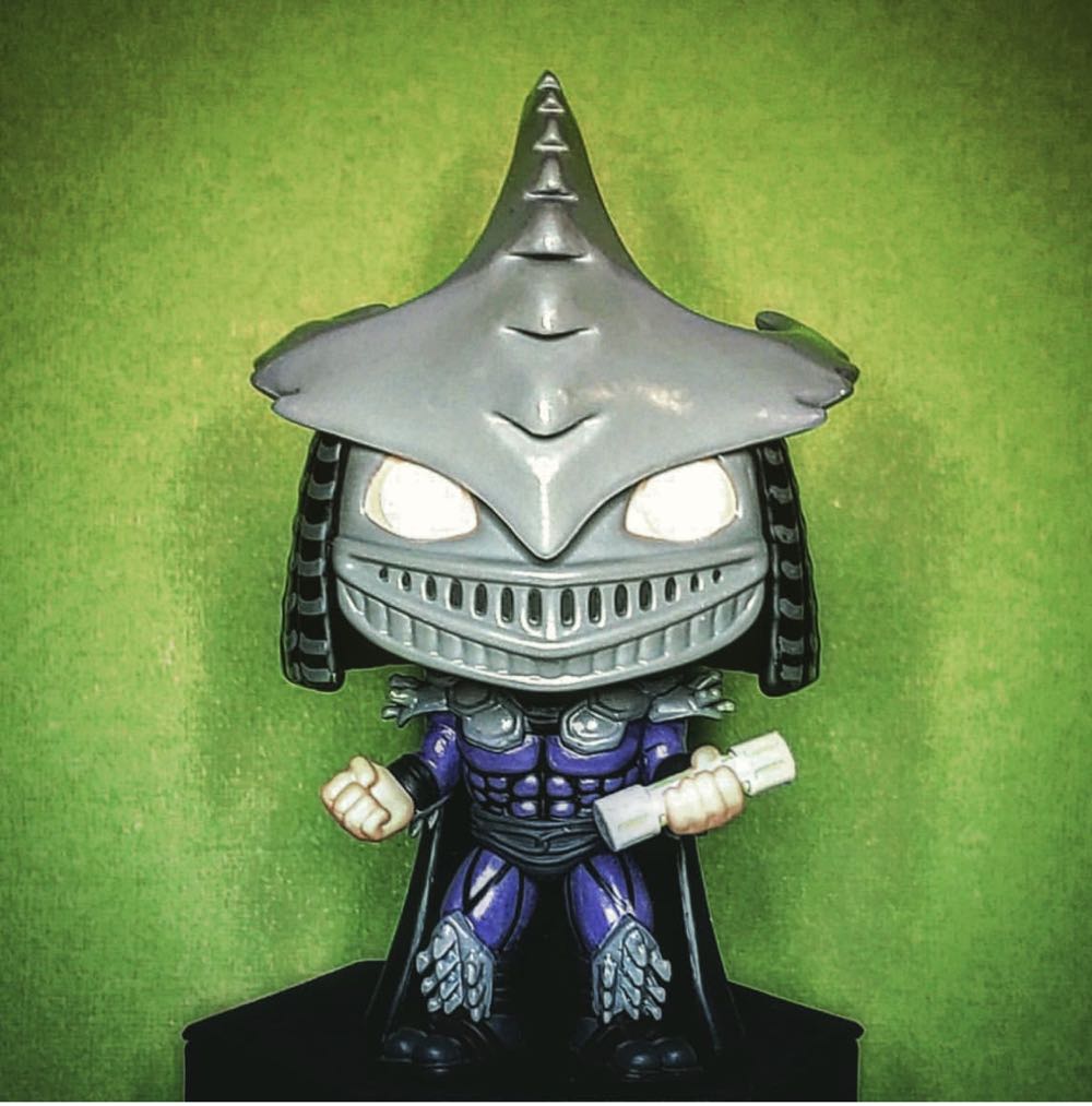TMNT 1140 - Shredder with Weapon (Glows In The Dark) - Teenage Mutant Ninja Turtles vinyl figure collectible [Barcode 889698564809] - Main Image 2