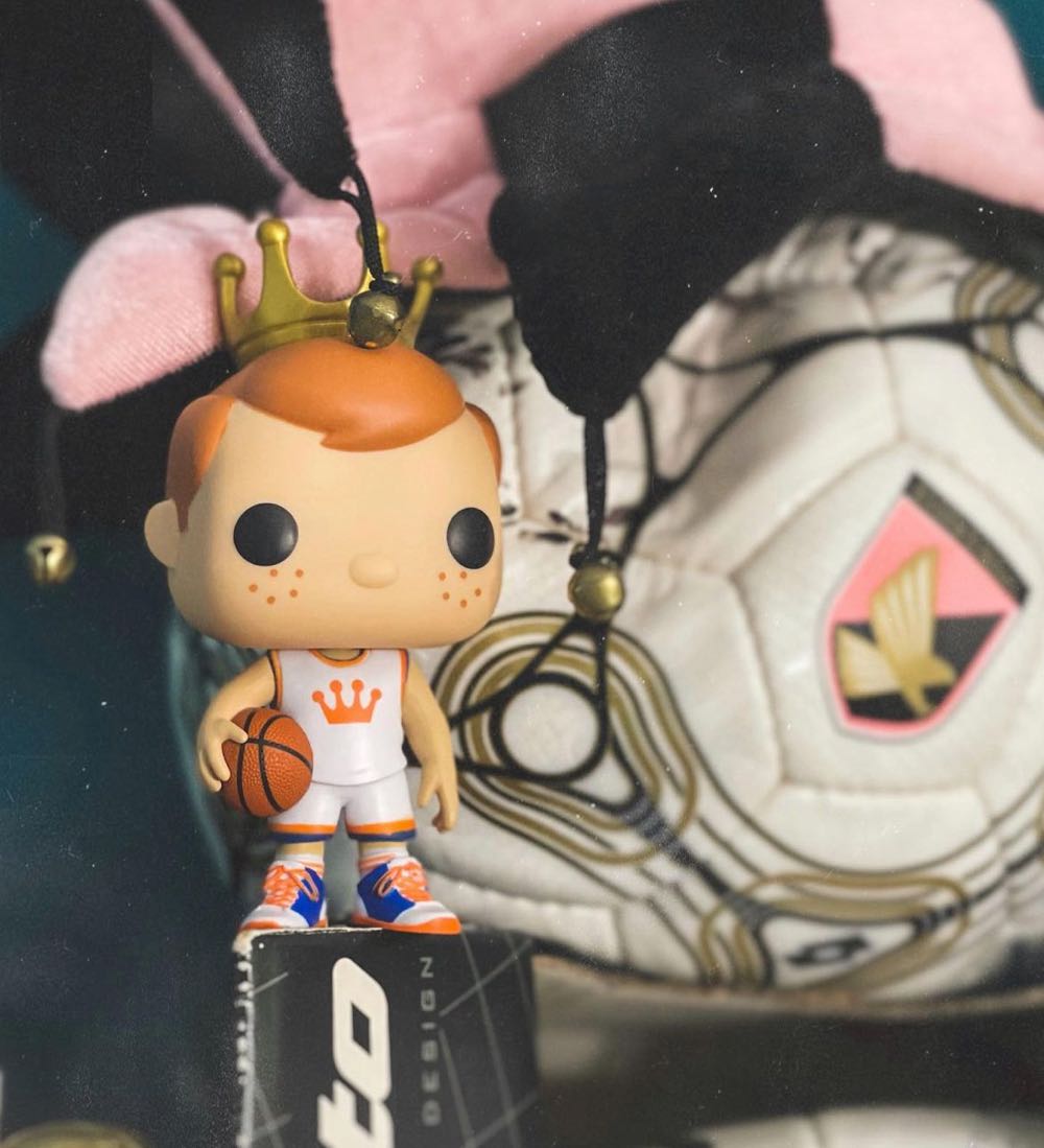 Basketball Freddy - Freddy Funko vinyl figure collectible [Barcode 889698586337] - Main Image 4