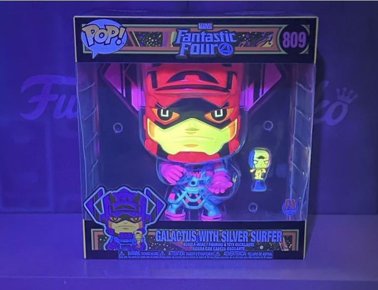 Galactus with Silver Surfer - Fantastic Four vinyl figure collectible [Barcode 889698551656] - Main Image 3