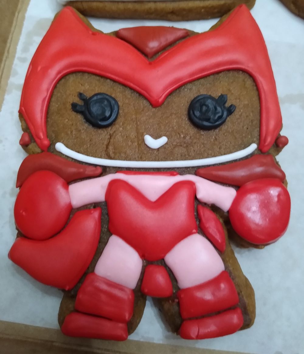 Gingerbread Scarlet Witch - Marvel Universe vinyl figure collectible [Barcode 889698571296] - Main Image 4