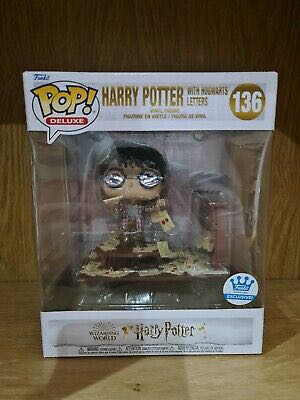 Harry Potter With Hogwarts Letters - Harry Potter vinyl figure collectible [Barcode 889698582155] - Main Image 3