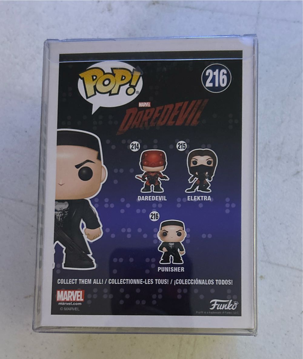 #216 MARVEL: Daredevil: Punisher - Marvel Universe vinyl figure collectible [Barcode 889698110921] - Main Image 3