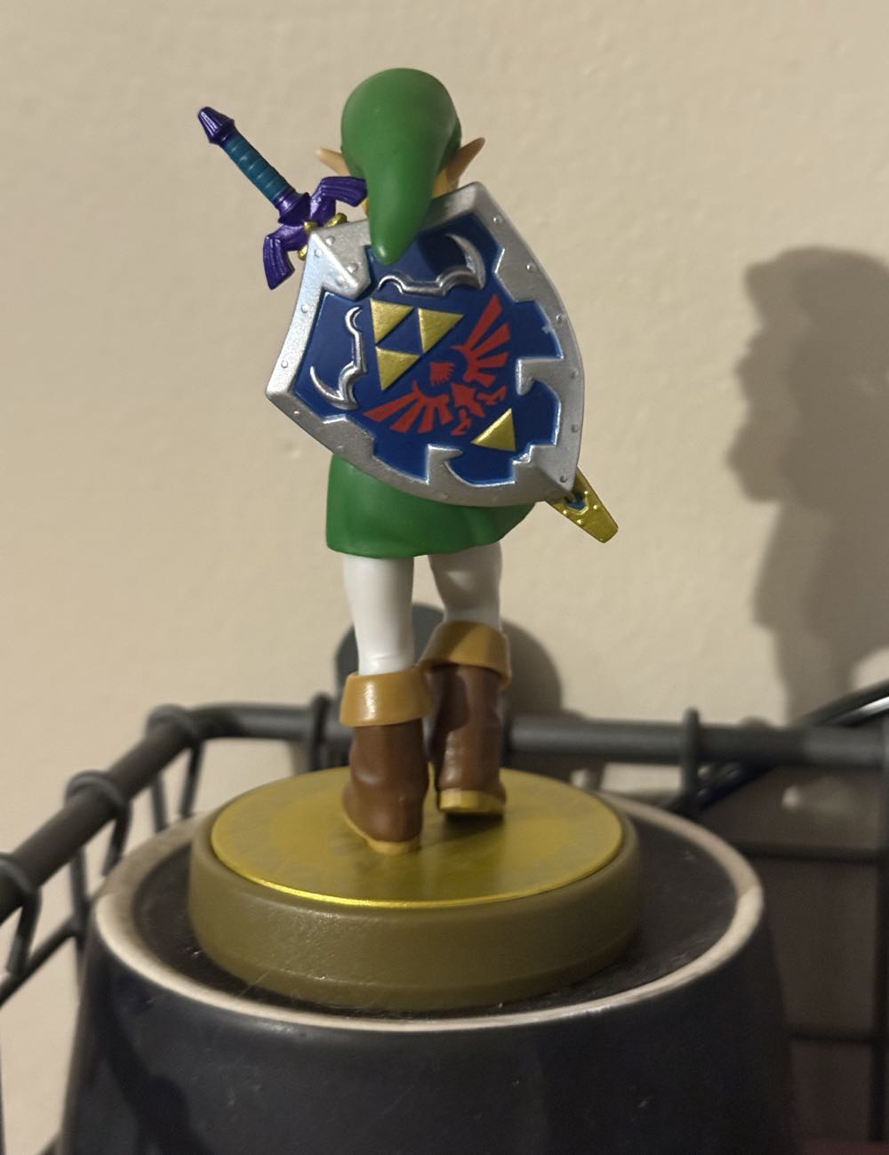 The Legend Of Zelda Link Ocarina Of Time Amiibo  vinyl figure collectible [Barcode 045496893071] - Main Image 3