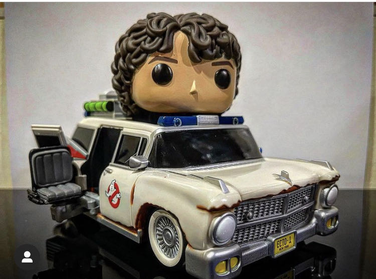 Ecto-1 With Trevor - Ghostbusters vinyl figure collectible [Barcode 889698476799] - Main Image 2