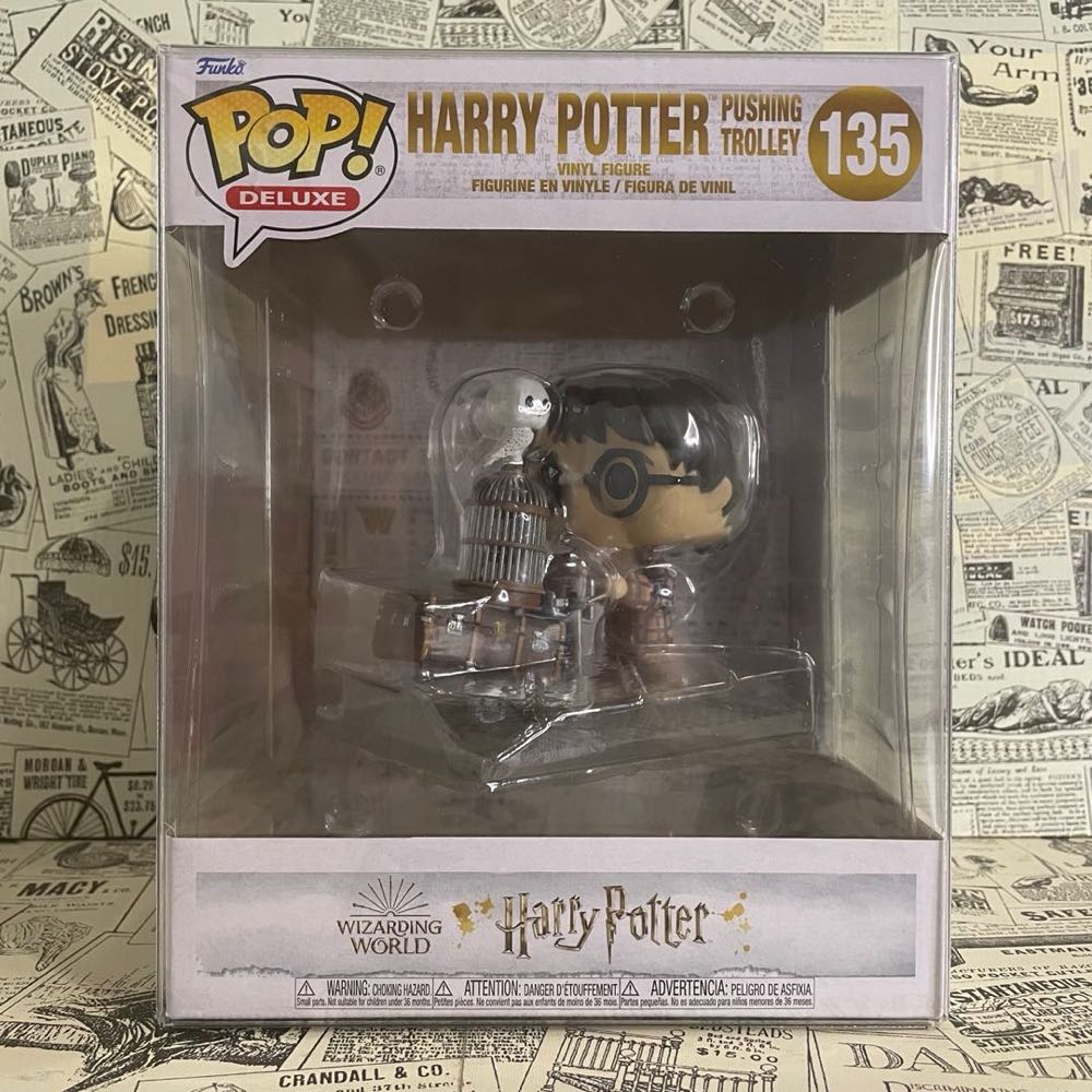 Harry Potter Pushing Trolley - Harry Potter vinyl figure collectible [Barcode 889698573603] - Main Image 4