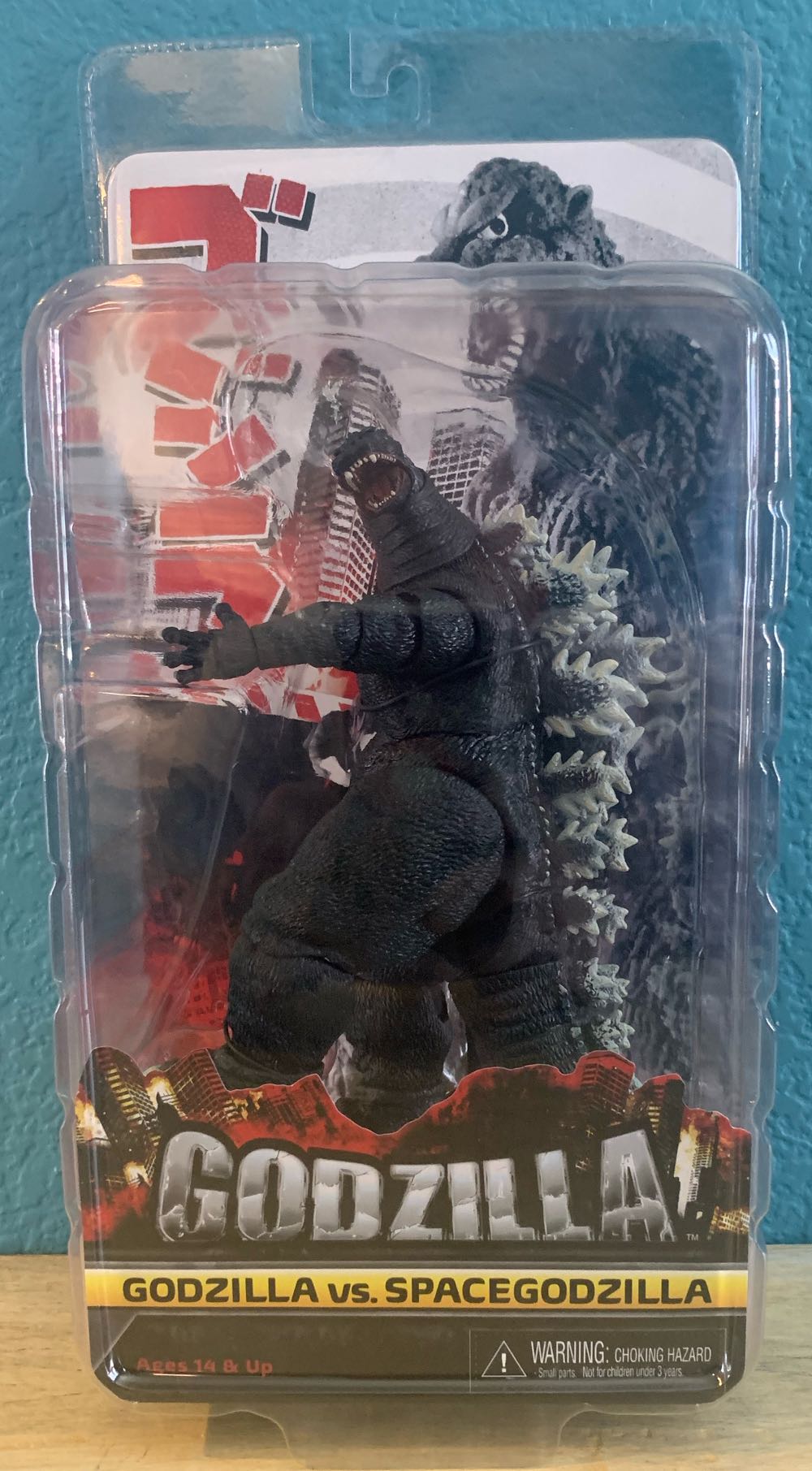 NECA Godzilla Vs. SpaceGodzilla - Godzilla vinyl figure collectible [Barcode 634482428092] - Main Image 2