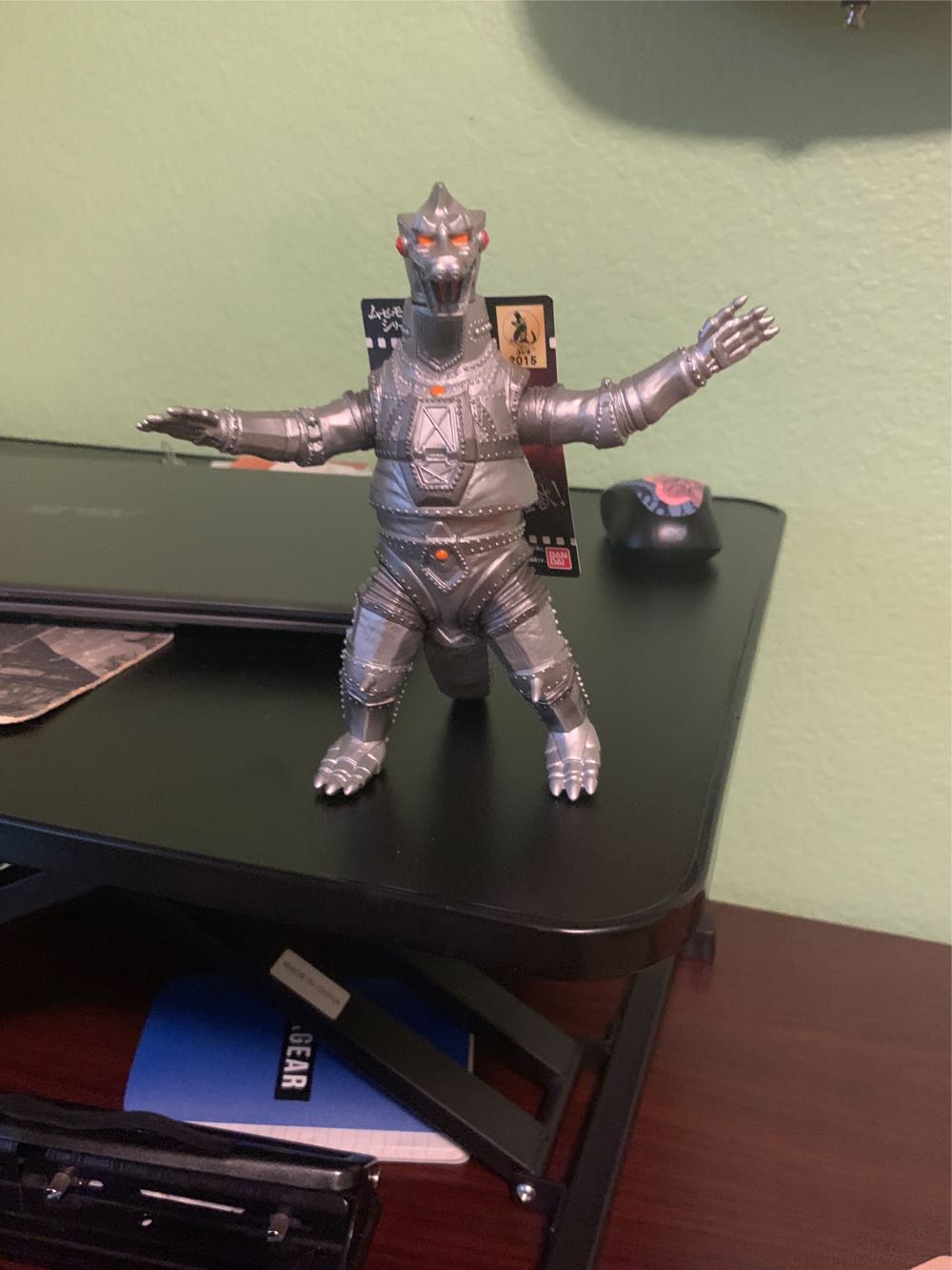 Bandai Mechagodzilla - Godzilla vinyl figure collectible [Barcode 4543112944108] - Main Image 2