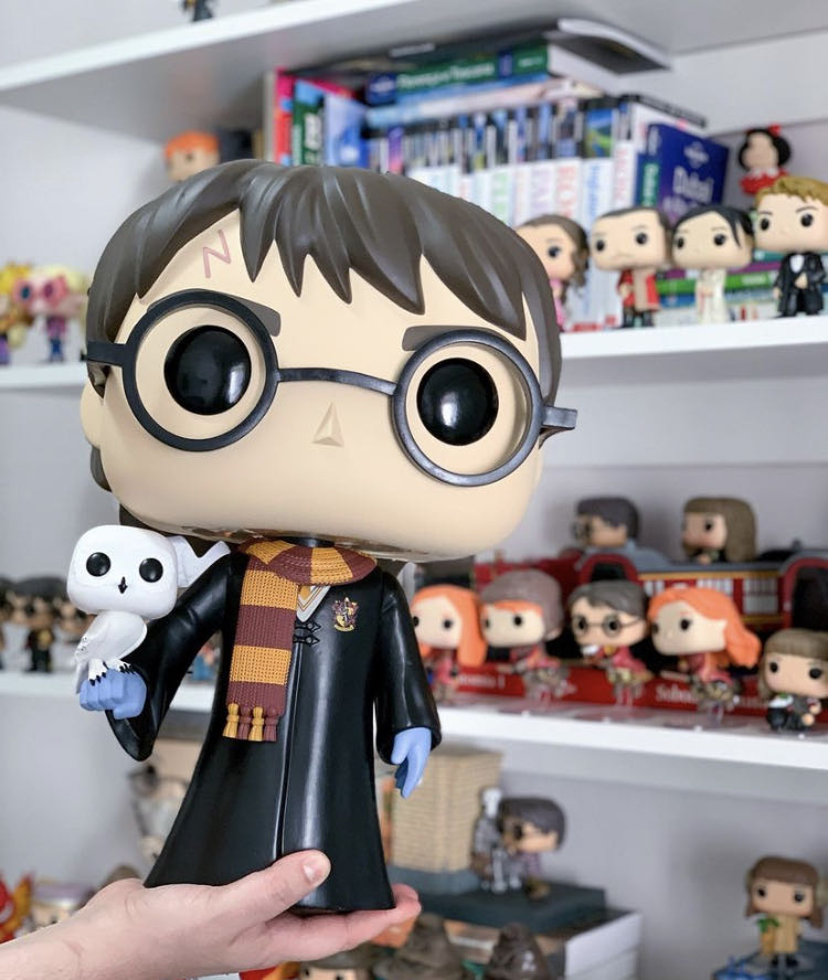 Funko Pop! 18 Inch Harry Potter With Hedwig Super Sized Pop! Vinyl Figure - Harry Potter vinyl figure collectible [Barcode 889698480543] - Main Image 3