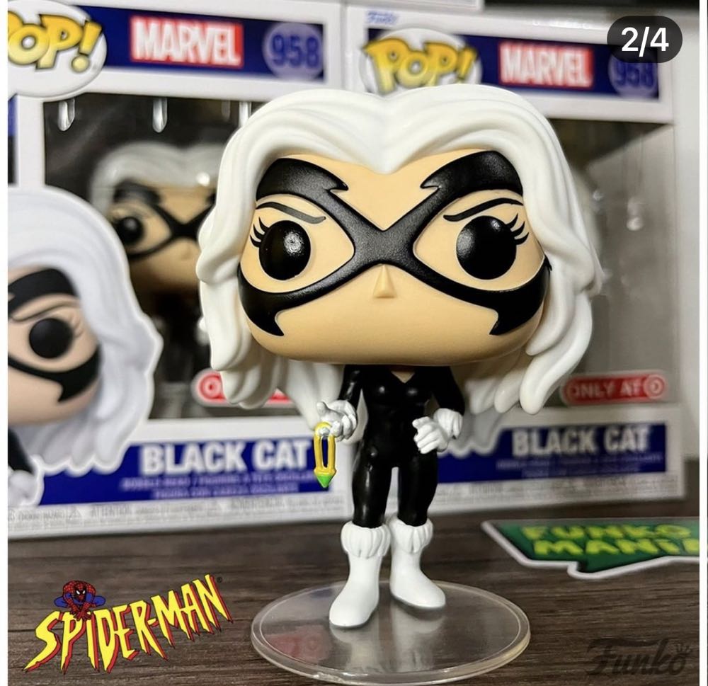 Black Cat - Spider-Man vinyl figure collectible [Barcode 889698588638] - Main Image 3