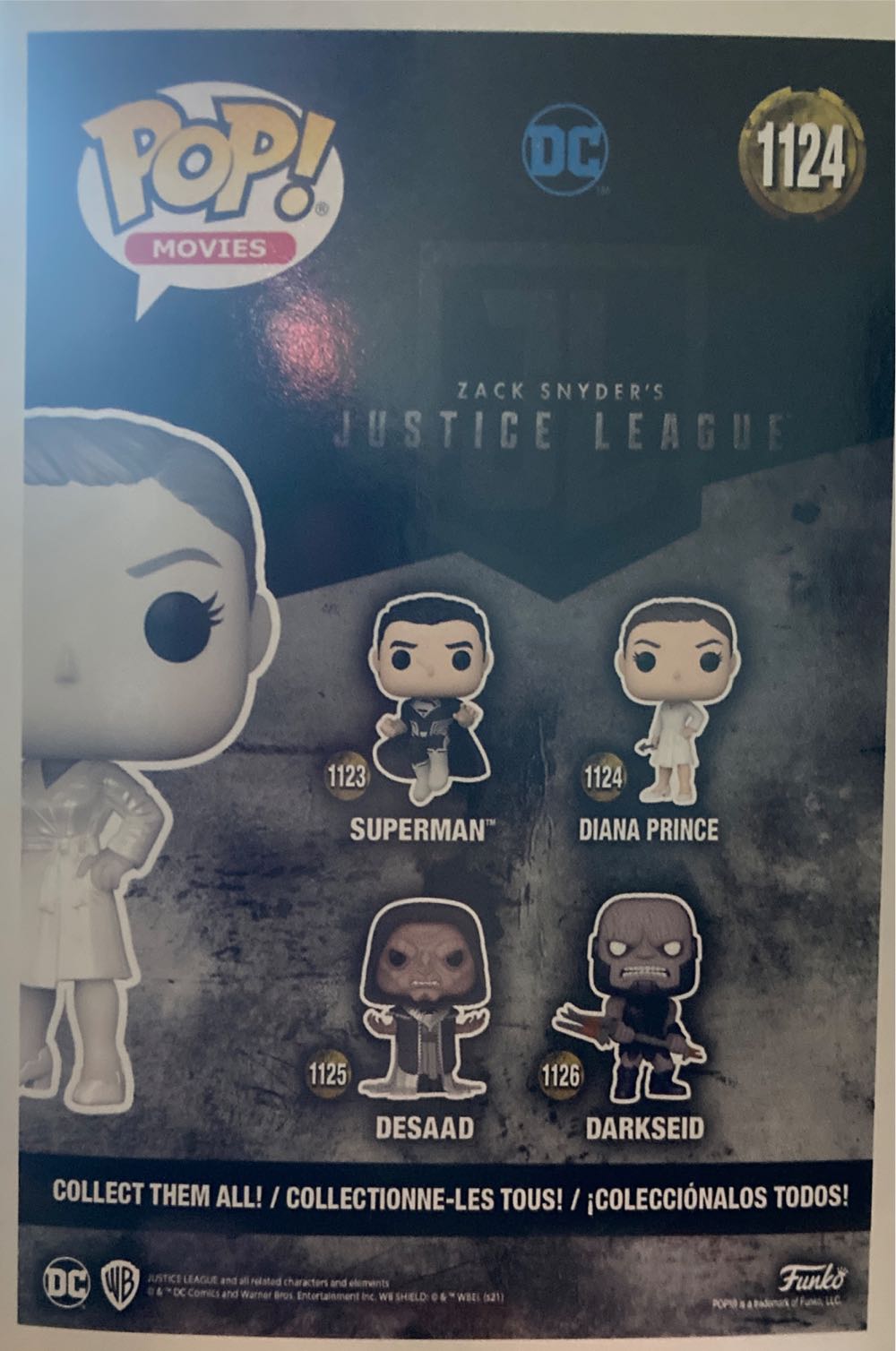 Diana Prince - DC Universe vinyl figure collectible [Barcode 889698581684] - Main Image 2
