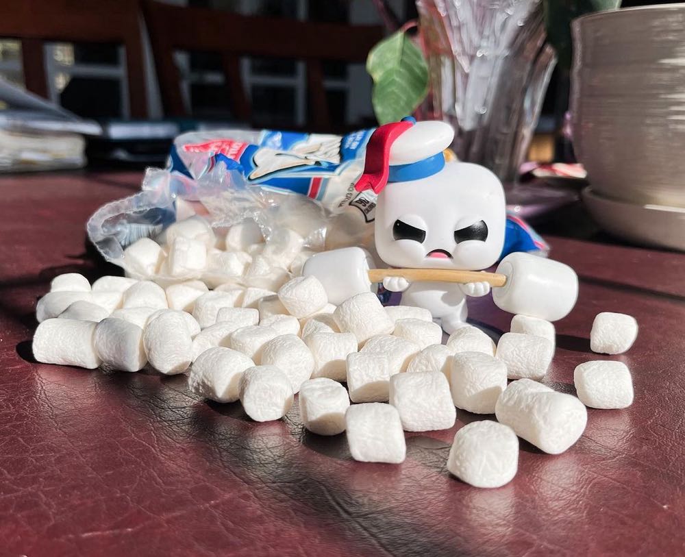 Mini Puft w/ Weights - Ghostbusters vinyl figure collectible [Barcode 889698484954] - Main Image 4