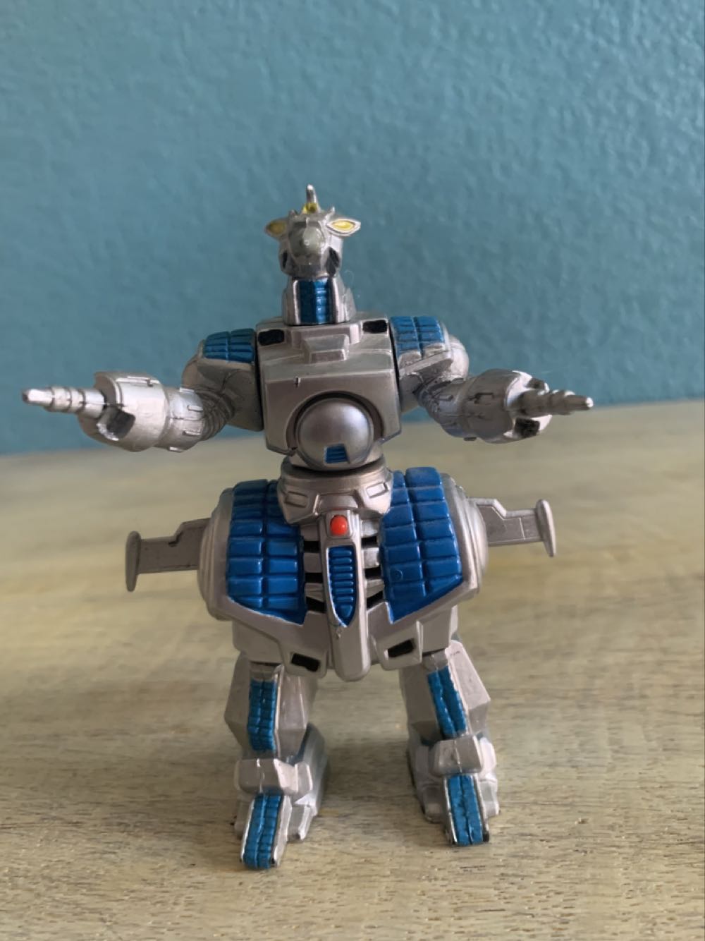 Mighty Morphin Power Rangers - Megazord (Glow in the Dark)