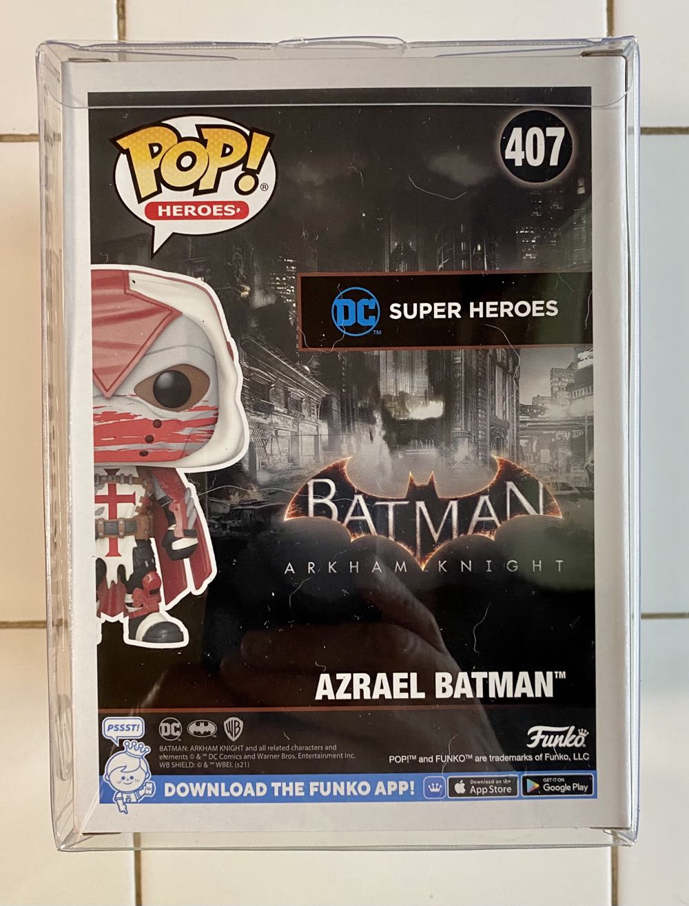 Azrael Batman - Batman: Arkham Knight vinyl figure collectible [Barcode 889698581530] - Main Image 3
