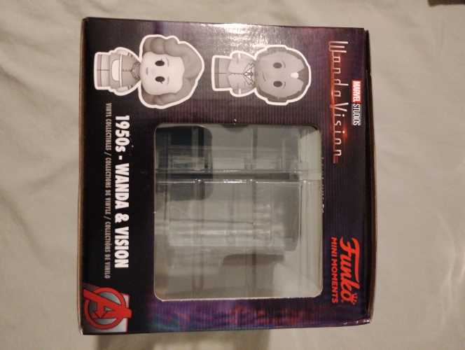 1950s - Wanda & Vision - Marvel Universe vinyl figure collectible [Barcode 889698606646] - Main Image 4