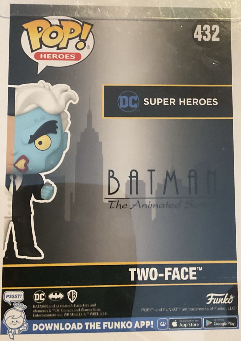 Two-Face - Batman: The Animated Series vinyl figure collectible [Barcode 889698591607] - Main Image 3