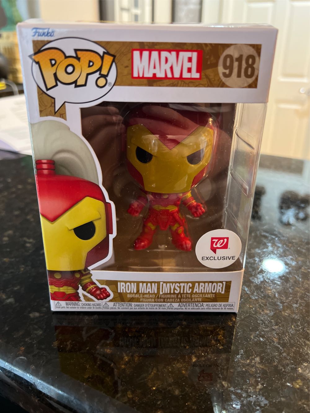 918 Iron Man (Mystic Armor) - Marvel Universe vinyl figure collectible [Barcode 889698581578] - Main Image 2