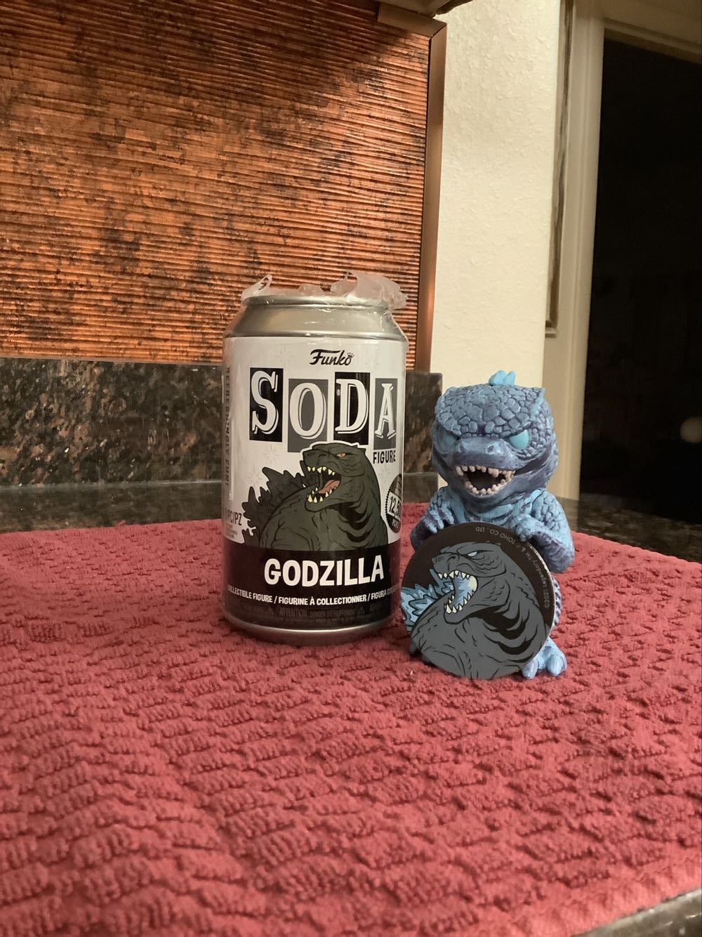 Godzilla Funko Soda Godzilla Chase - Godzilla vinyl figure collectible - Main Image 3
