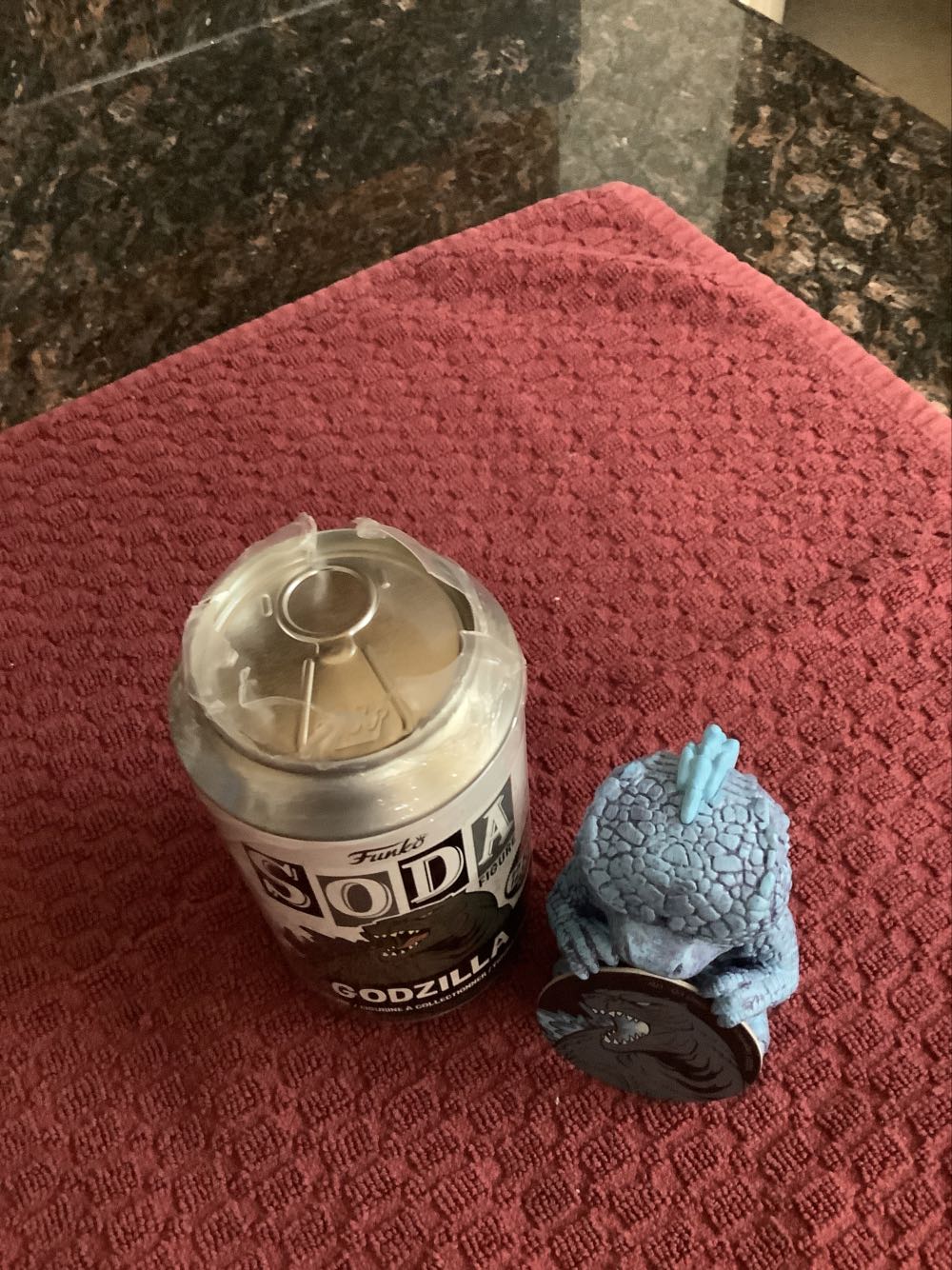 Godzilla Funko Soda Godzilla Chase - Godzilla vinyl figure collectible - Main Image 4