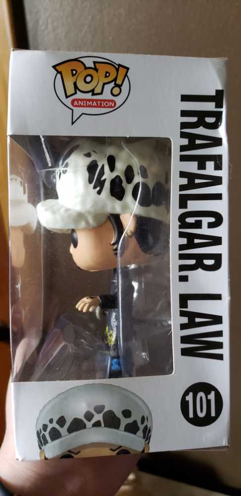 Trafalgar. Law  vinyl figure collectible - Main Image 2