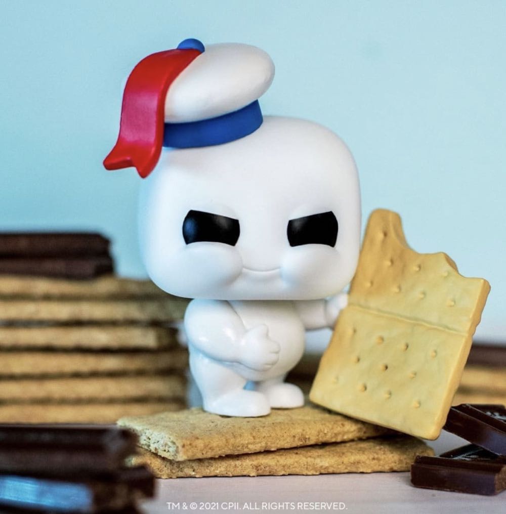 Mini Puft w/ Graham Cracker - Ghostbusters vinyl figure collectible [Barcode 889698484947] - Main Image 3