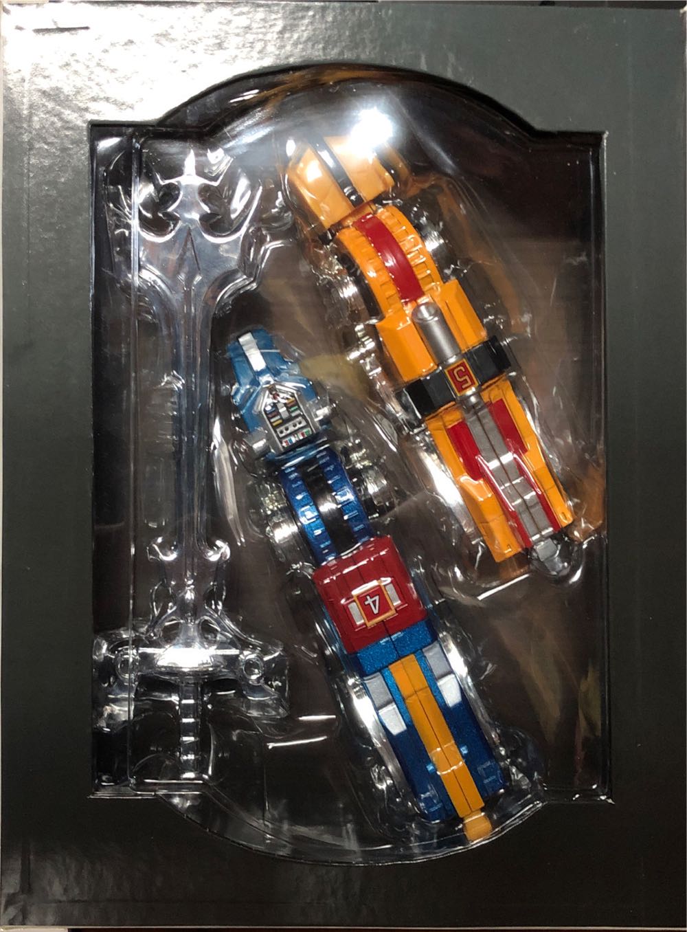 Voltron Toynami 20th Anniversary - Voltron vinyl figure collectible - Main Image 2