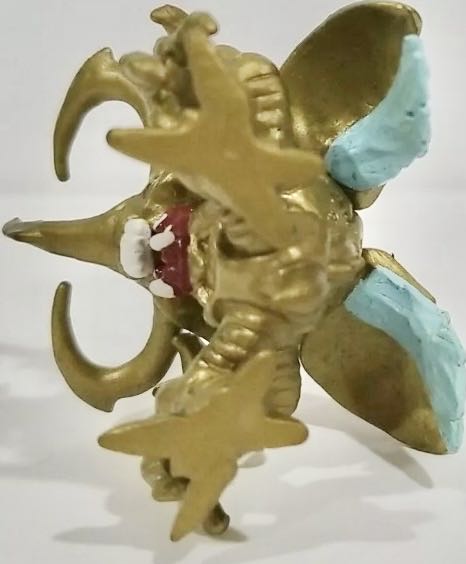 1.5” Herculeskabuterimon  vinyl figure collectible - Main Image 3