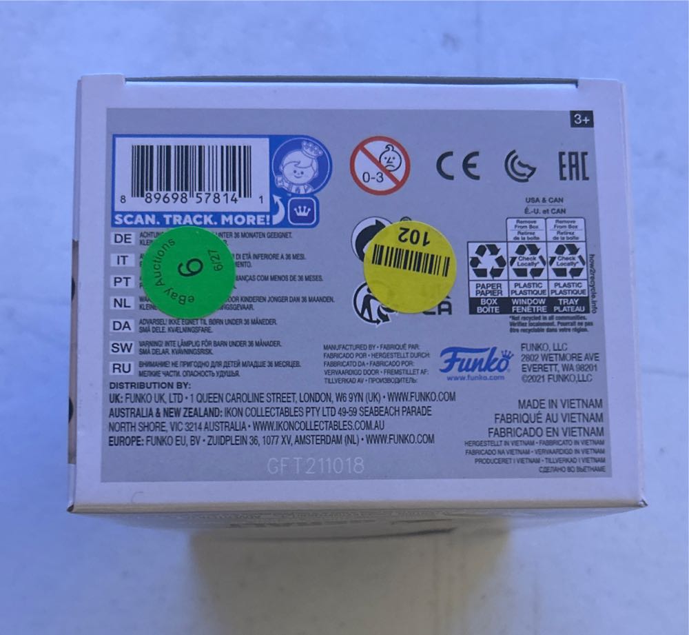 Geralt - Witcher vinyl figure collectible [Barcode 889698578141] - Main Image 4