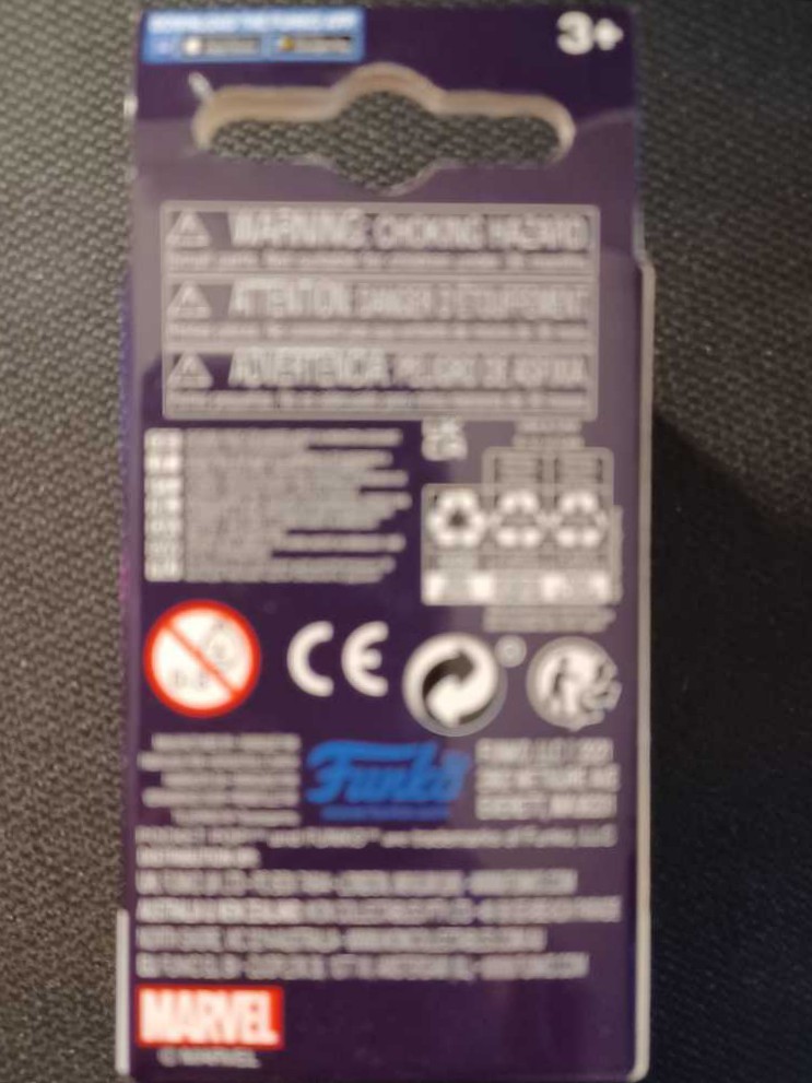 Marvel What If…? Pocket: Zombie Falcon - Marvel Universe vinyl figure collectible [Barcode 889698574013] - Main Image 3