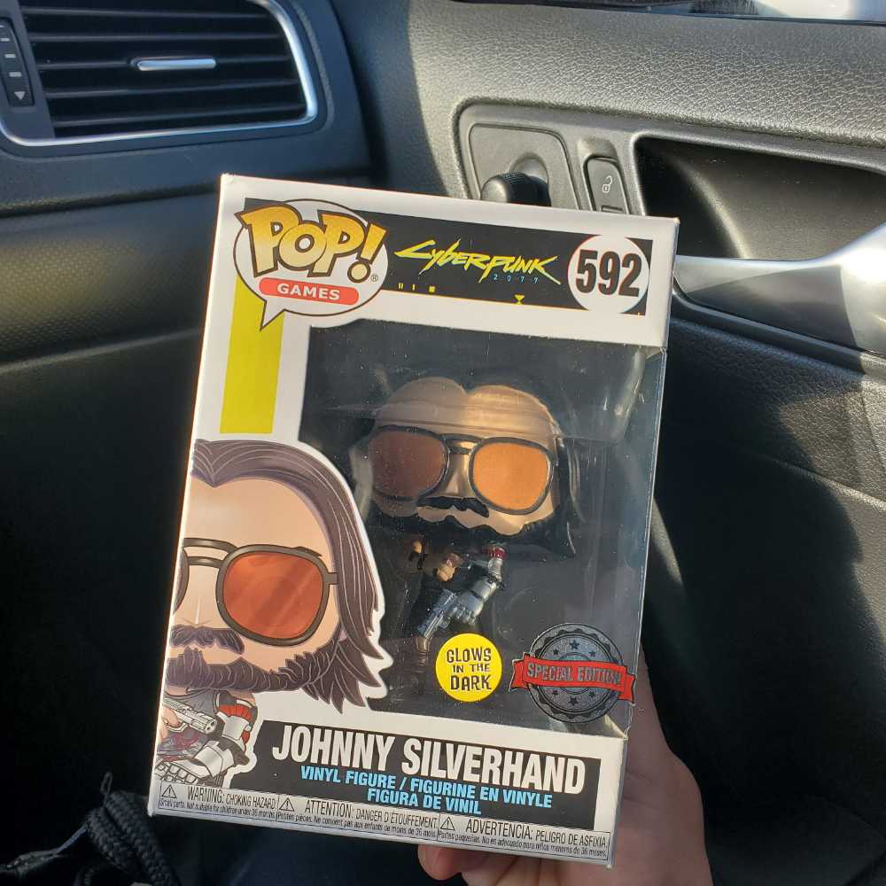 Johnny Silverhand (Glow) - Cyberpunk 2077 vinyl figure collectible [Barcode 889698516532] - Main Image 2