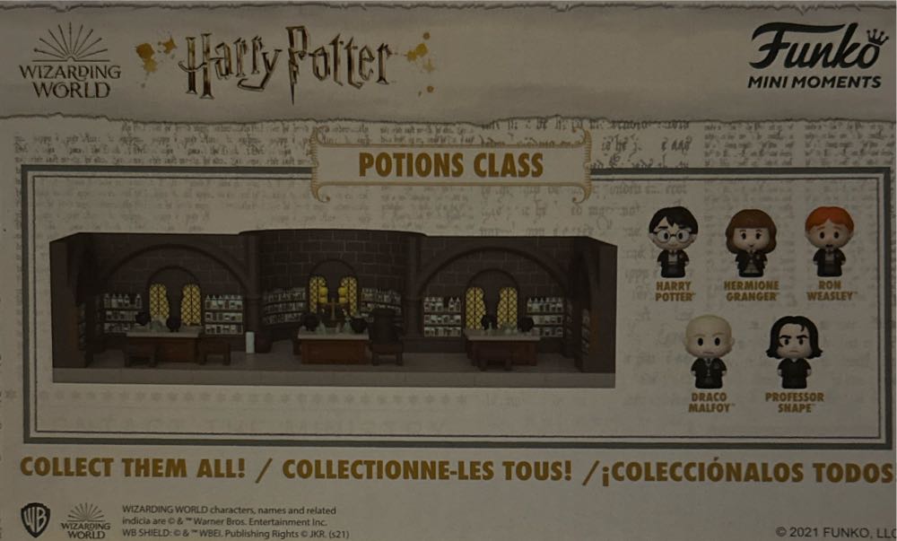 Potions Class - Ron Weasley - Harry Potter vinyl figure collectible [Barcode 889698573658] - Main Image 3