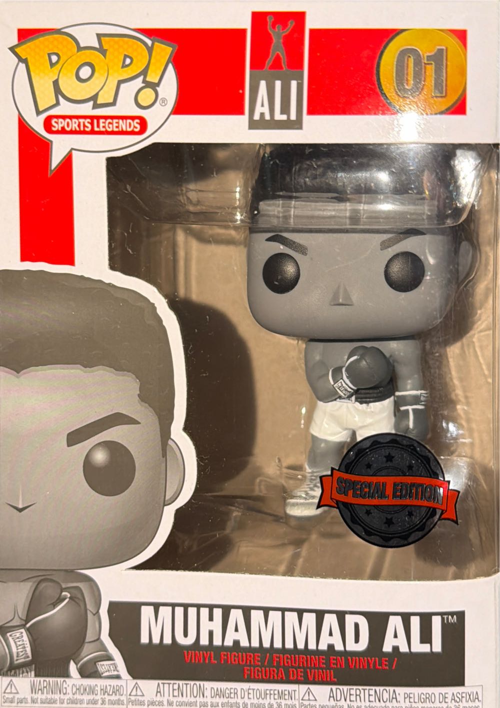 Muhammad Ali (N&B) 01  vinyl figure collectible [Barcode 889698450362] - Main Image 3