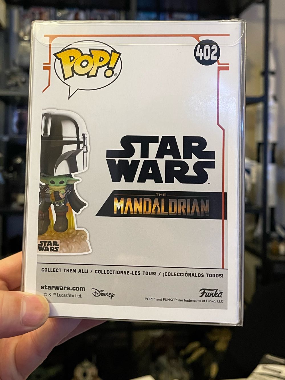 # 402 The Mandalorian(With Grogu) - Star Wars: The Mandalorian vinyl figure collectible [Barcode 889698554961] - Main Image 2
