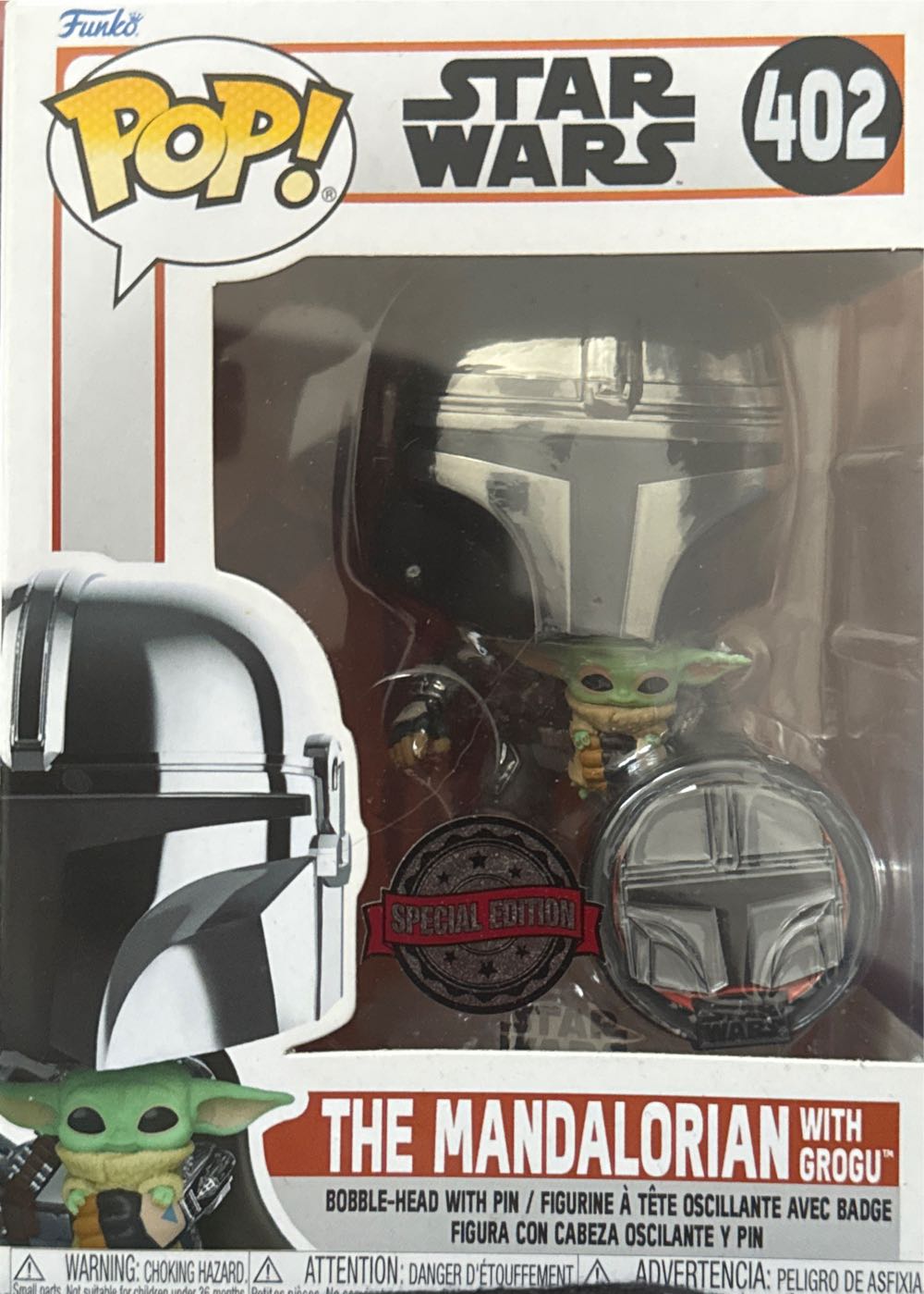 # 402 The Mandalorian(With Grogu) - Star Wars: The Mandalorian vinyl figure collectible [Barcode 889698554961] - Main Image 3