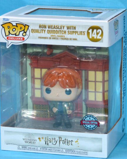 Ron Weasley With Quality Quidditch Supplies - Harry Potter vinyl figure collectible [Barcode 889698581257] - Main Image 3