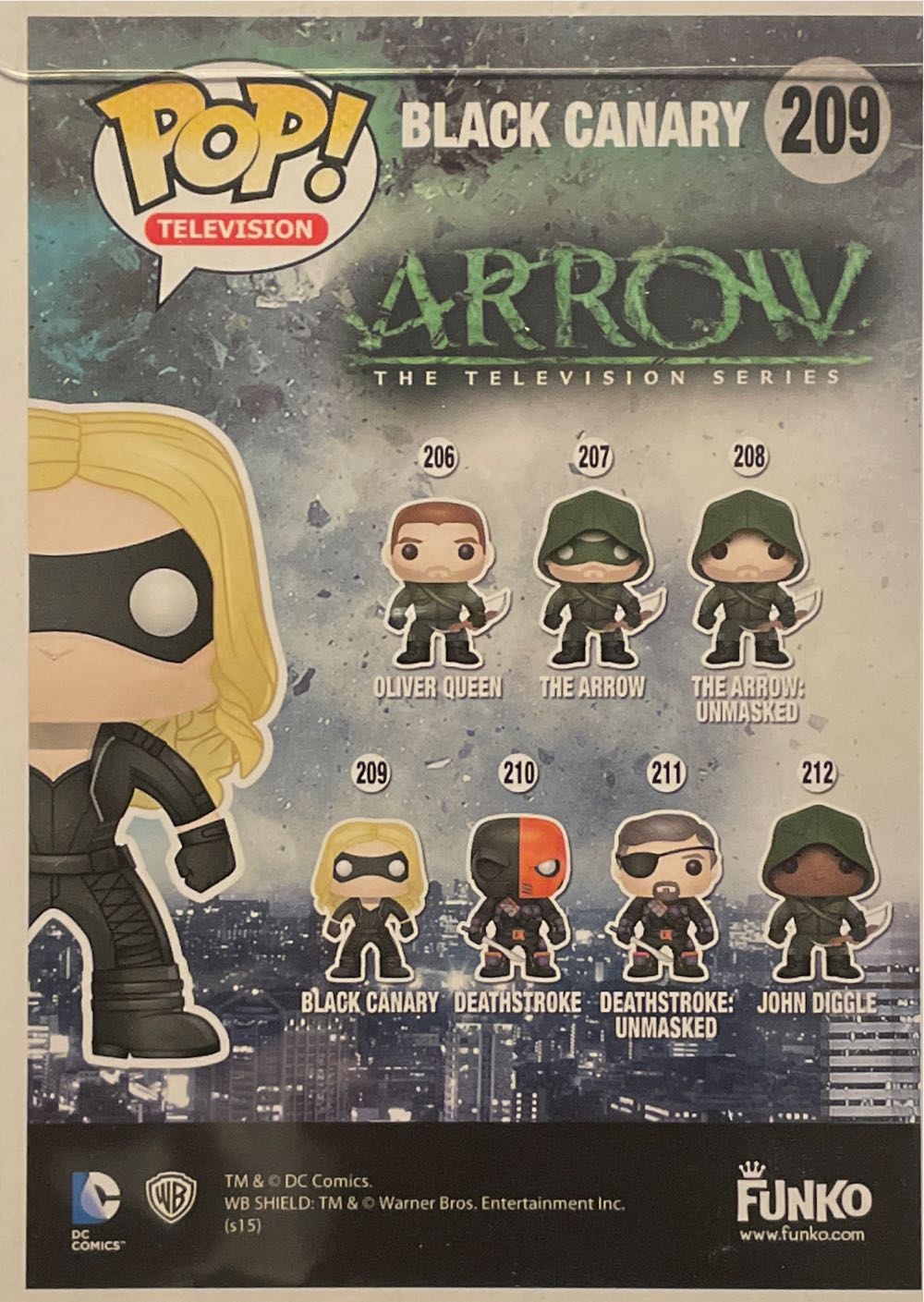 Black Canary Signed By Caity Lotz - Arrow vinyl figure collectible [Barcode 849803053420] - Main Image 3