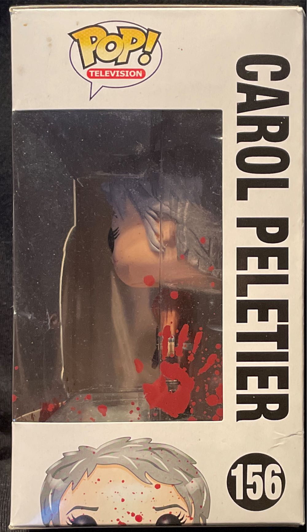 Carol Peletier (Bloody) - The Walking Dead vinyl figure collectible - Main Image 3