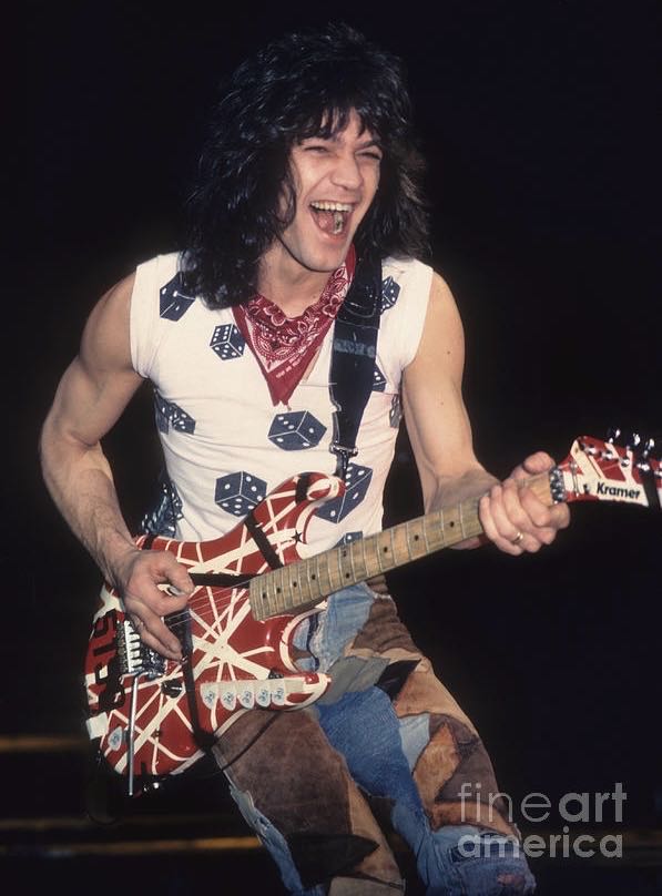 Eddie Van Halen - Musicians vinyl figure collectible [Barcode 889698593885] - Main Image 4