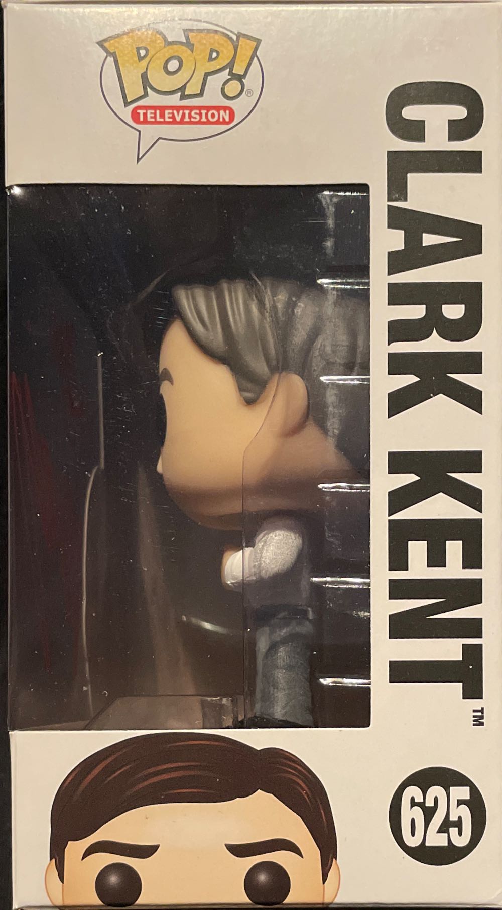 Clark Kent - Smallville vinyl figure collectible [Barcode 889698301893] - Main Image 3