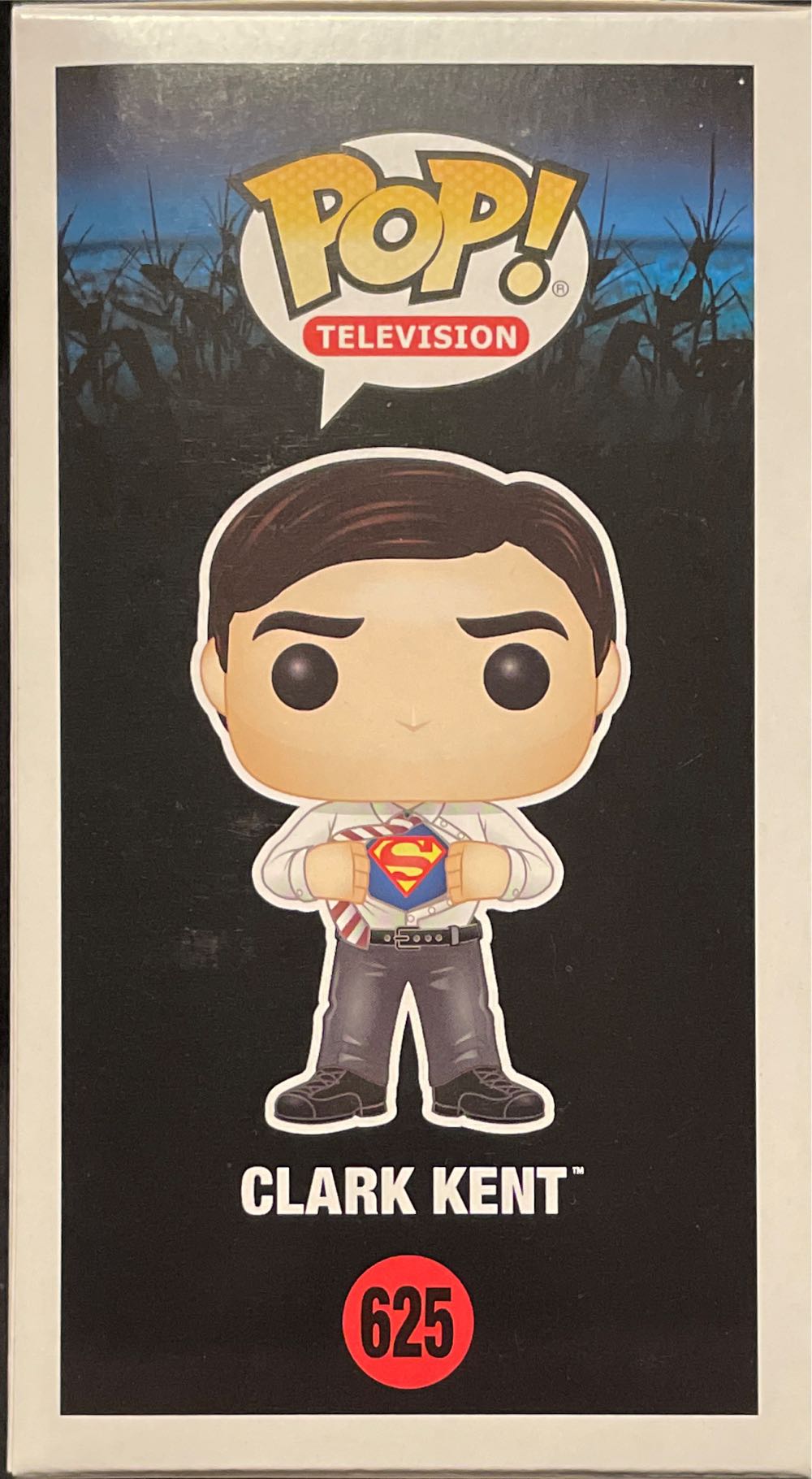Clark Kent - Smallville vinyl figure collectible [Barcode 889698301893] - Main Image 4
