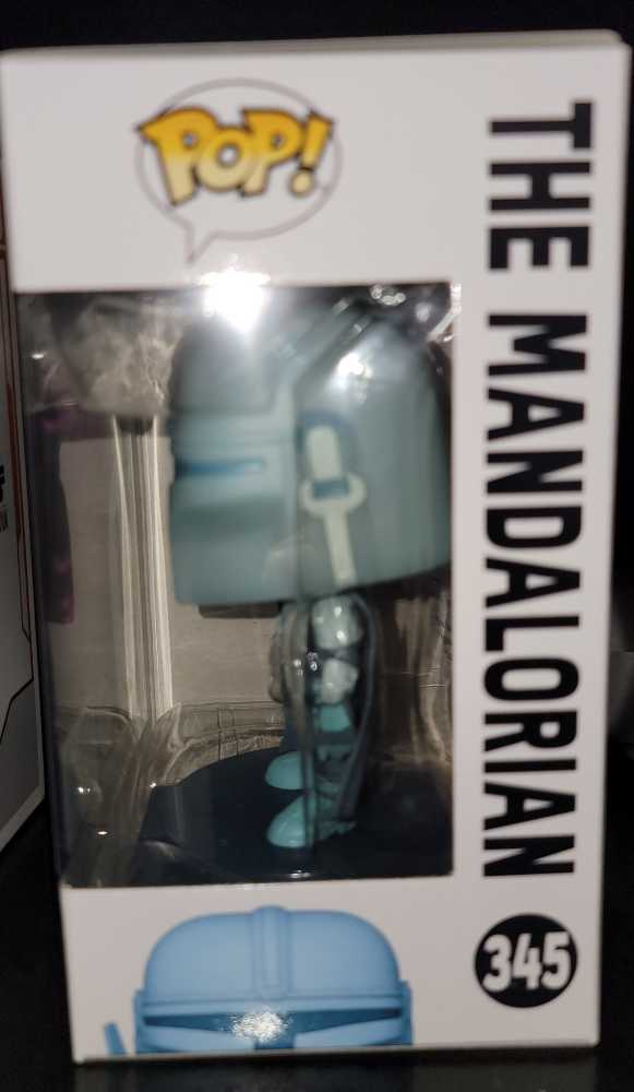 The Mandalorian (Holographic) - Star Wars: The Mandalorian vinyl figure collectible [Barcode 889698606547] - Main Image 2