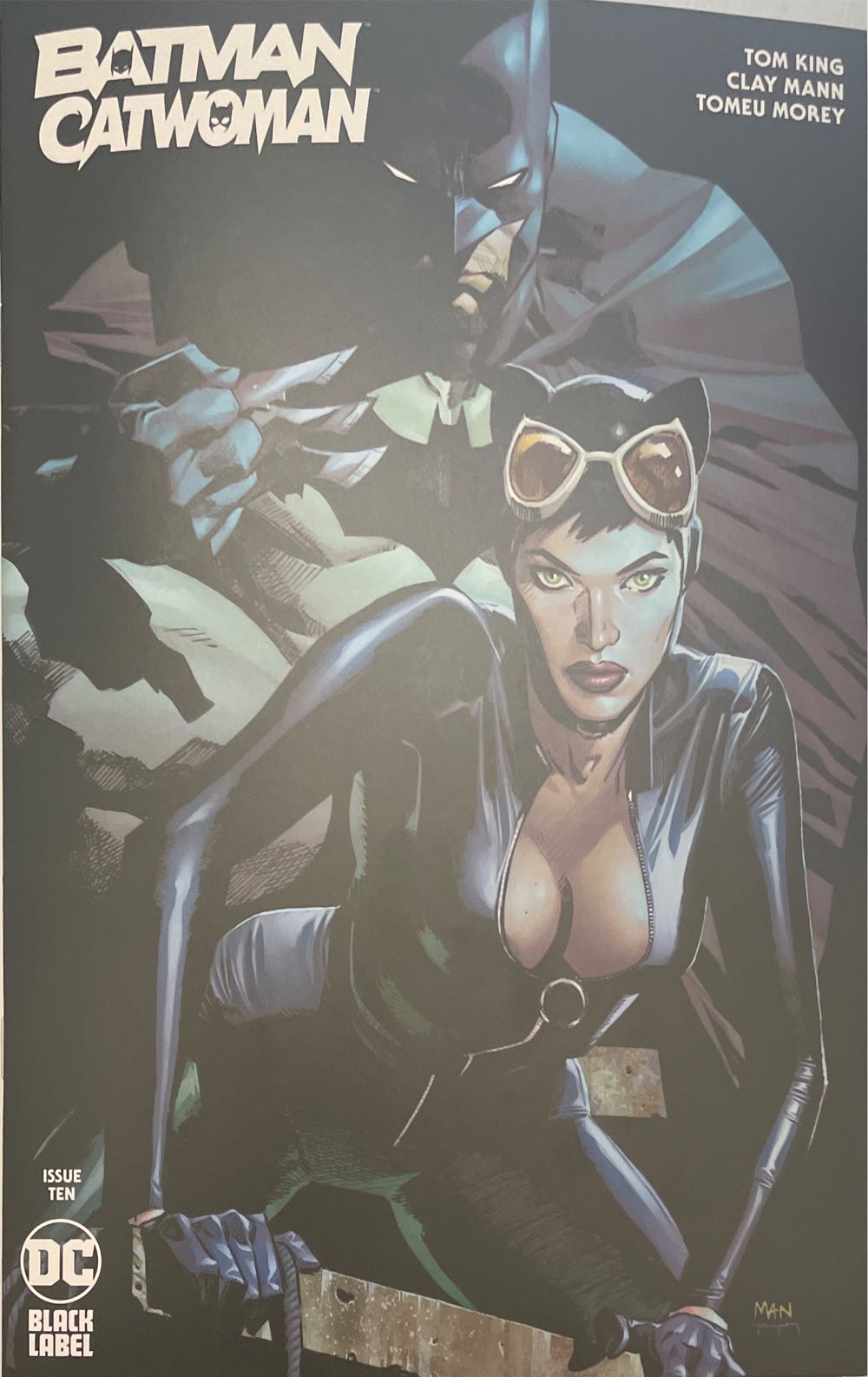 Mann Cvr A Clay Mann Cover B Jim Lee & Scott Williams Variant Dc Black Label Batman Catwoman #1 Variant New  vinyl figure collectible [Barcode 761941367378] - Main Image 2
