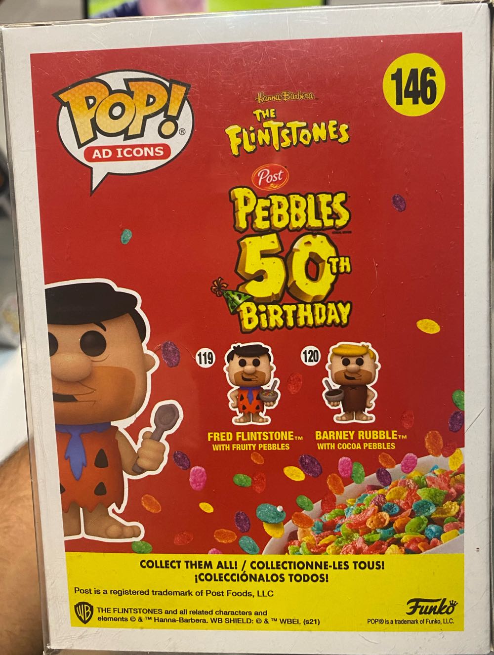 Fred Flintstone with Spoon - Flintstones vinyl figure collectible [Barcode 889698572545] - Main Image 4