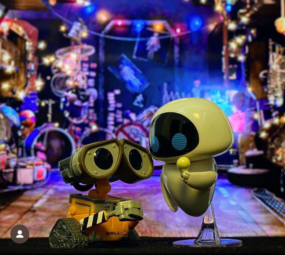 Wall-E & Eve - Wall-E vinyl figure collectible [Barcode 889698586894] - Main Image 3