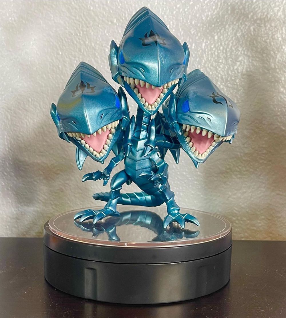 Funko Yu Gi Oh Blue Eyes Ultimate Dragon  vinyl figure collectible [Barcode 889698582223] - Main Image 2