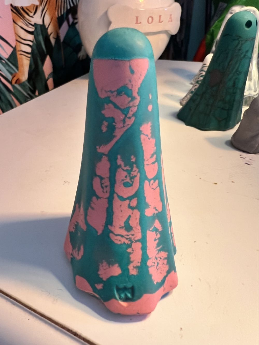 Webbed Green & Pink  vinyl figure collectible - Main Image 2