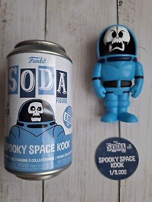 Spooky Space Kook - A Bug’s Life vinyl figure collectible [Barcode 889698586948] - Main Image 2