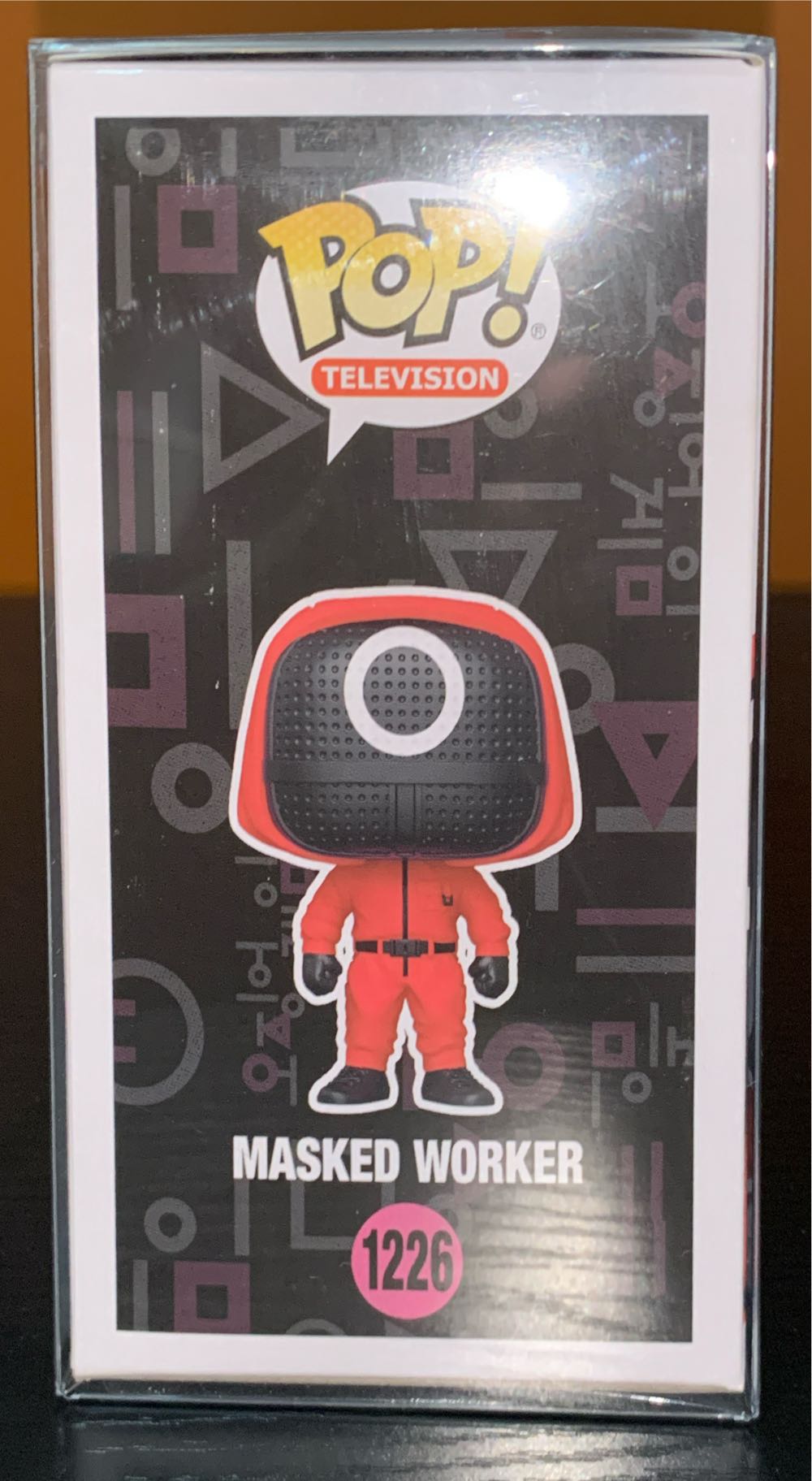 1226 Masked Worker  vinyl figure collectible [Barcode 889698647991] - Main Image 4