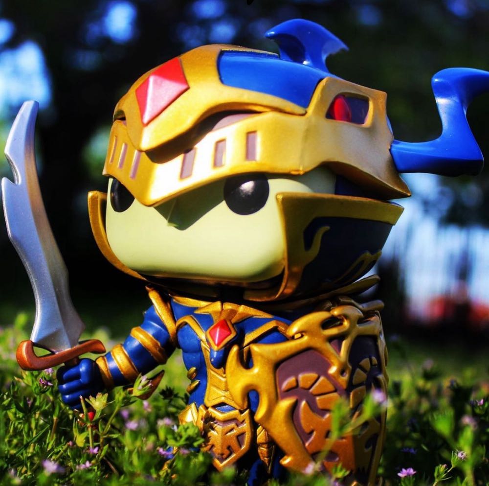 Black Luster Soldier  vinyl figure collectible [Barcode 889698608534] - Main Image 3